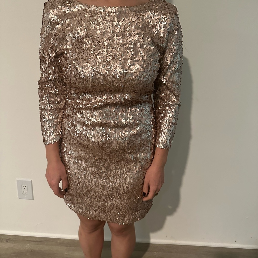Brand neww short sequins dress
